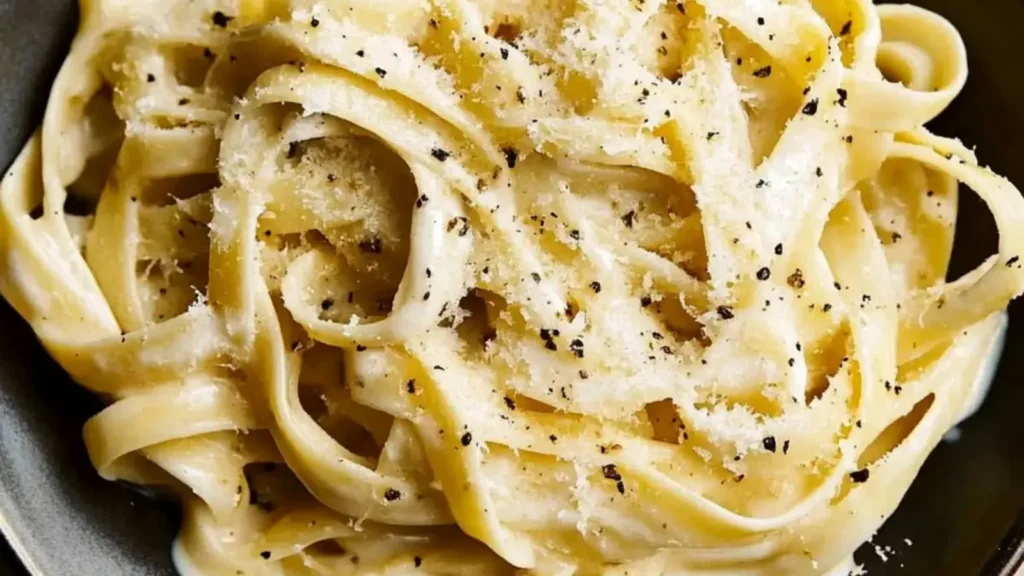 Classic Creamy Italian Fettuccine Alfredo